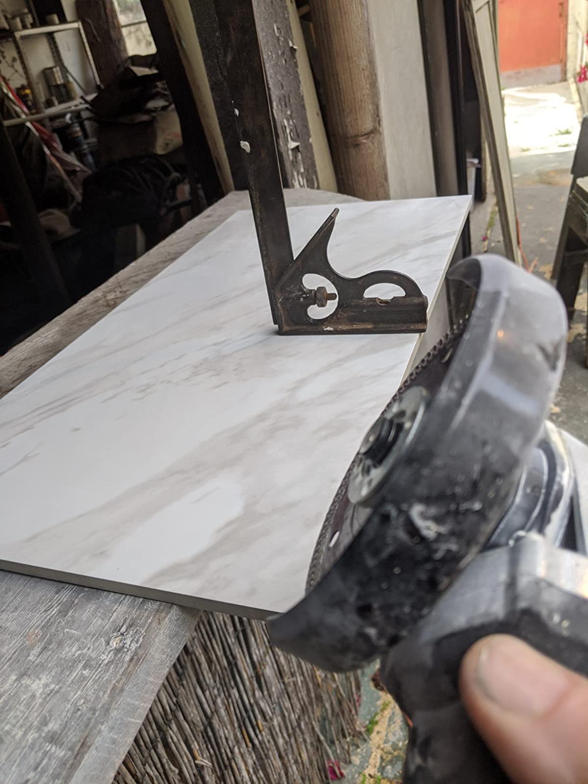 dekton diamond saw blade cutting countertop