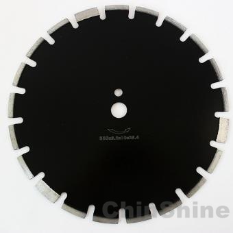 Asphalt diamond saw blade