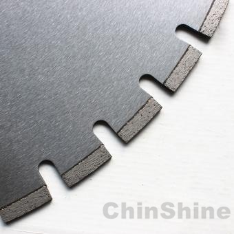 Concrete diamond floor saw cutting blade